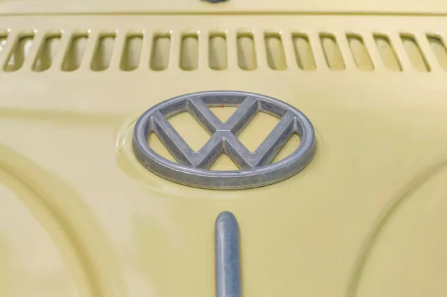1969 Volkswagen Beetle — volkswagen emblem