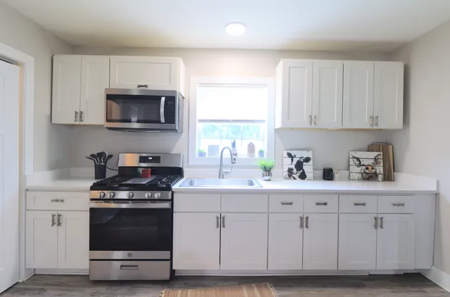 Kitchen cabinetry and appliances